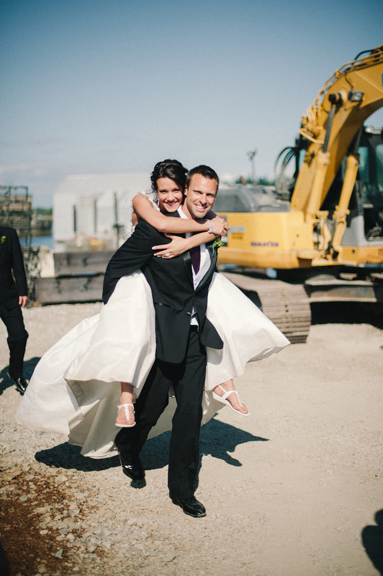 vancouver industrial park wedding pictures