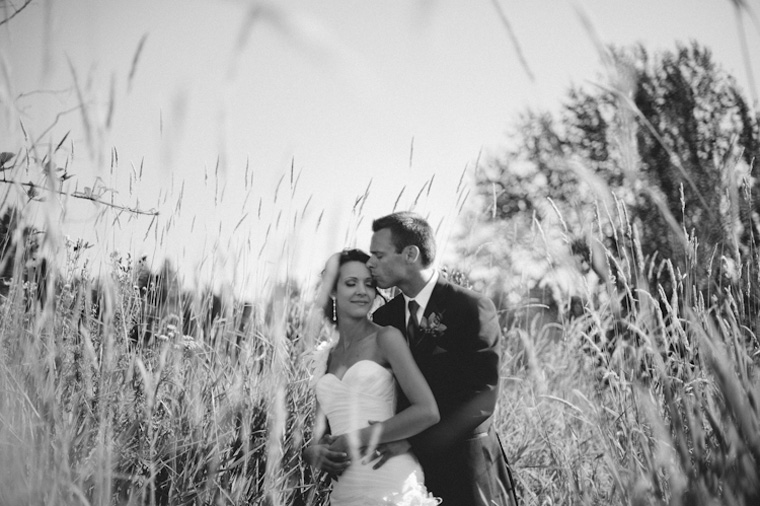 white rock tall grass wedding pictures