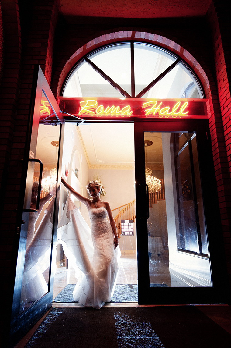 portrait of a bride at the roma hall