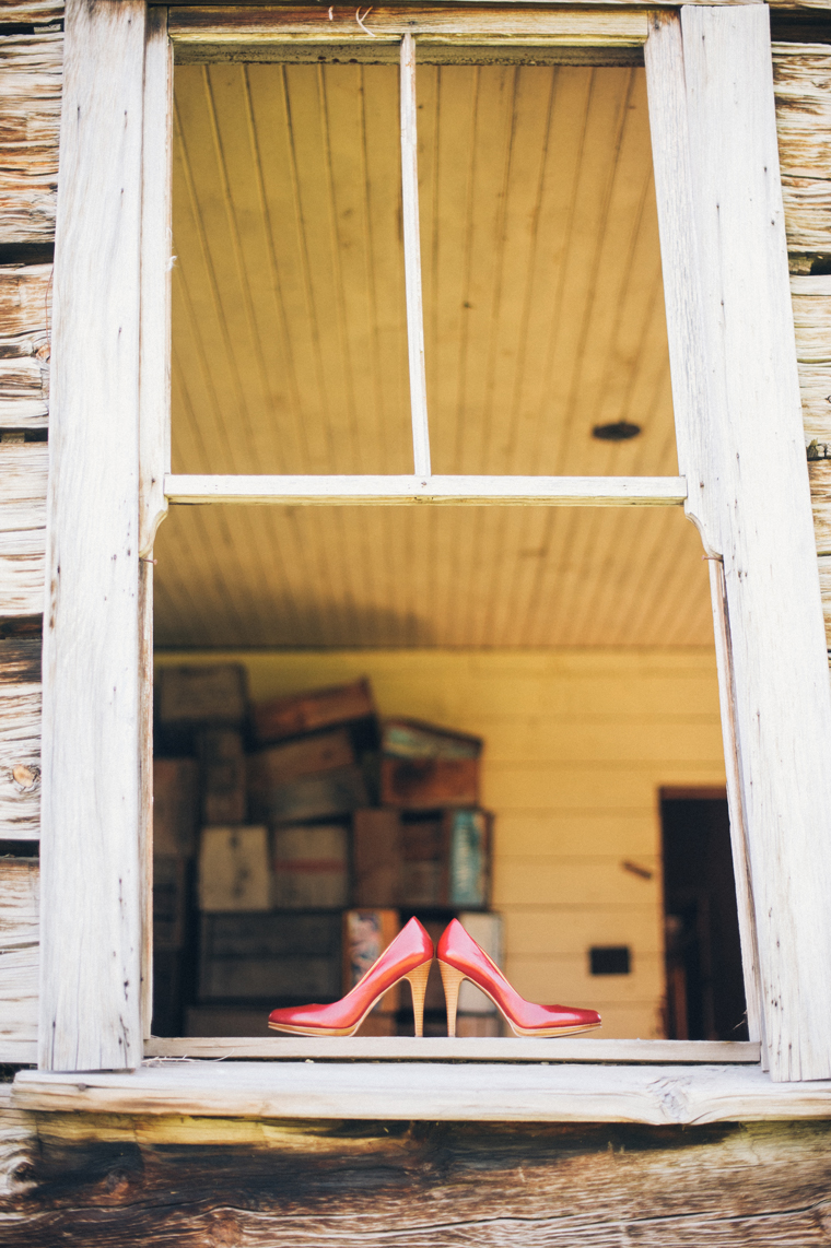 vintage wedding shoes for kelowna wedding