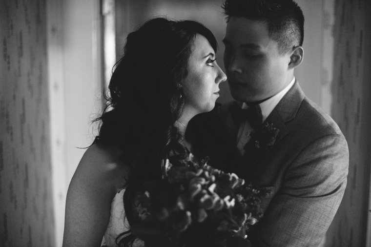 heritage house kelowna wedding pictures