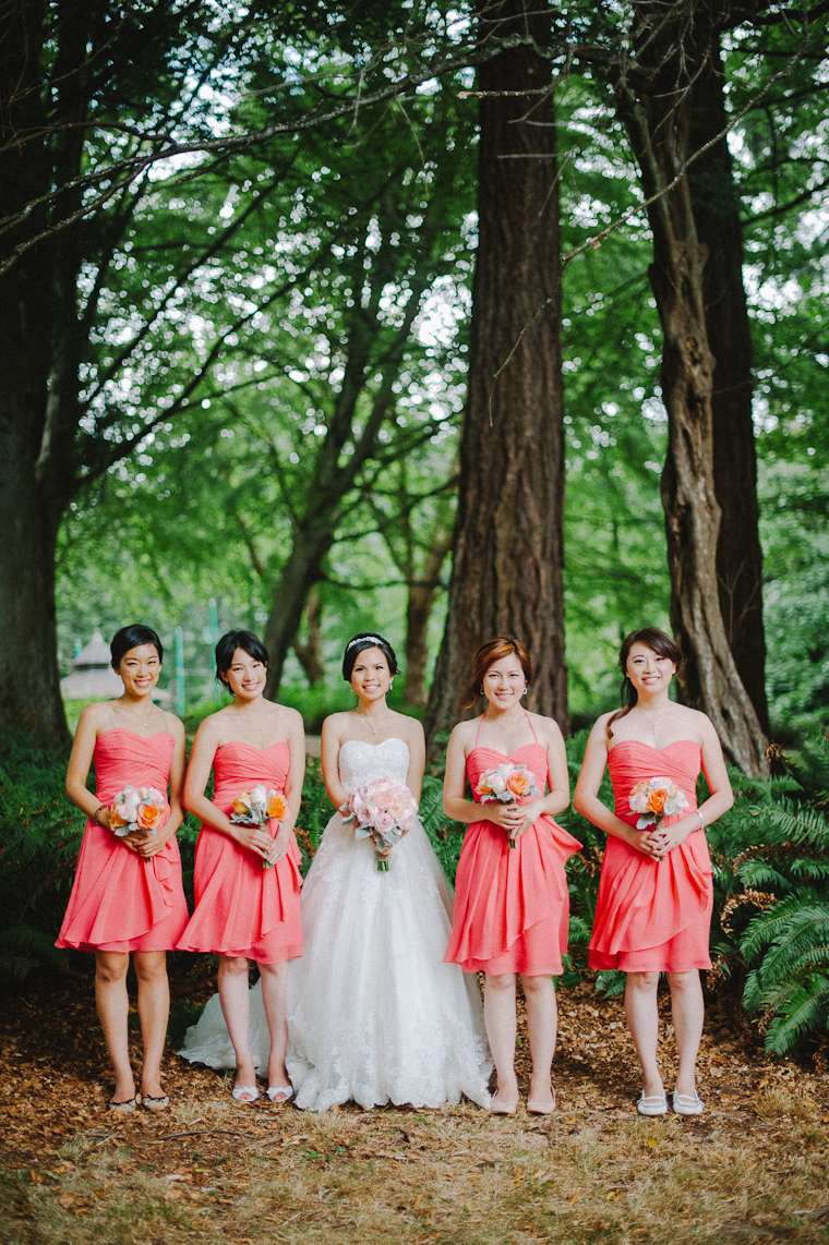 wedding pictures in stanley park vancovuer