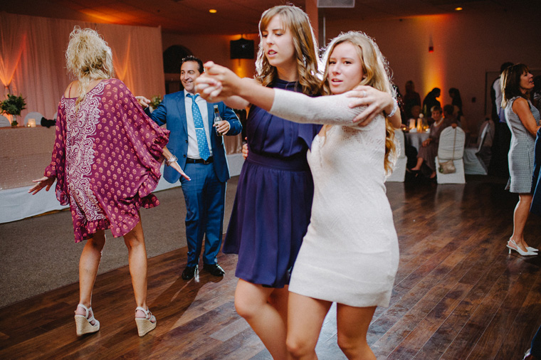 relaxed winnipeg wedding photography