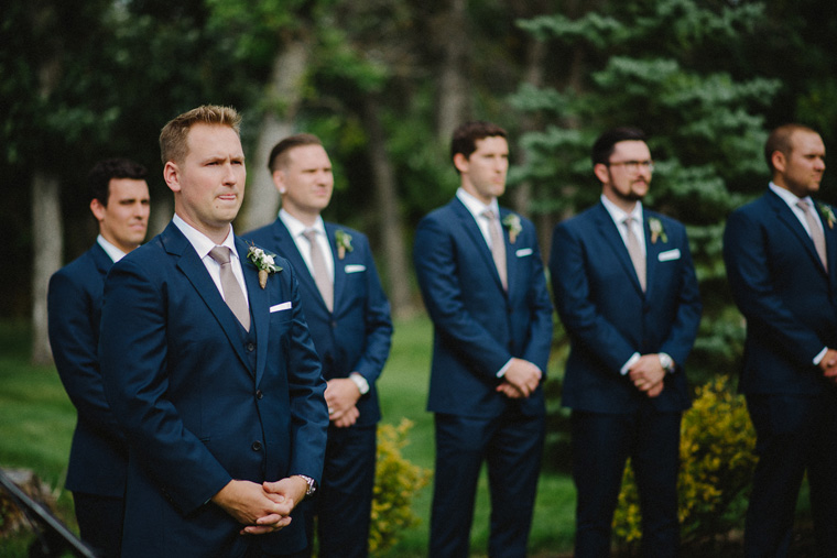 groom waiting for bride