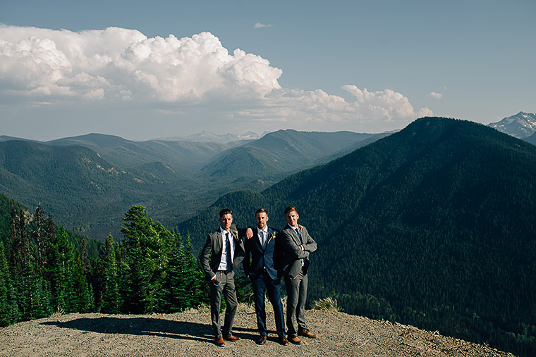 epic mountaintop wedding picture