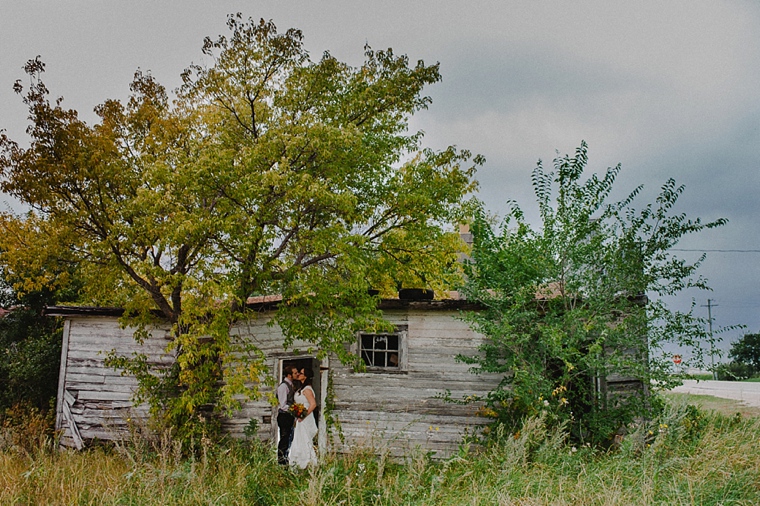 rustic manitoba wedding photographer