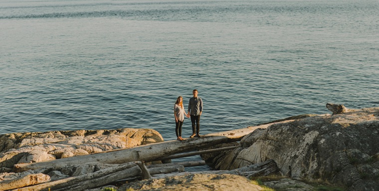 unique lighthouse park engagement