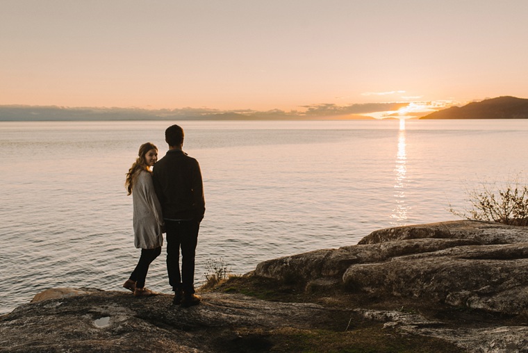 lighthouse park engagement photos at sunset