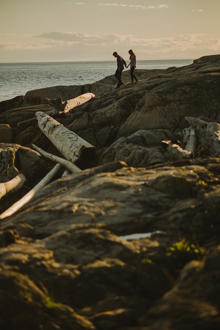 candid vancouver engagement portraits