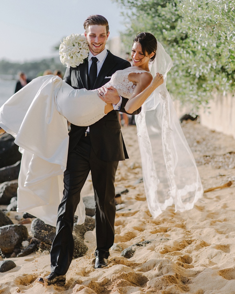 best kauai wedding photographer