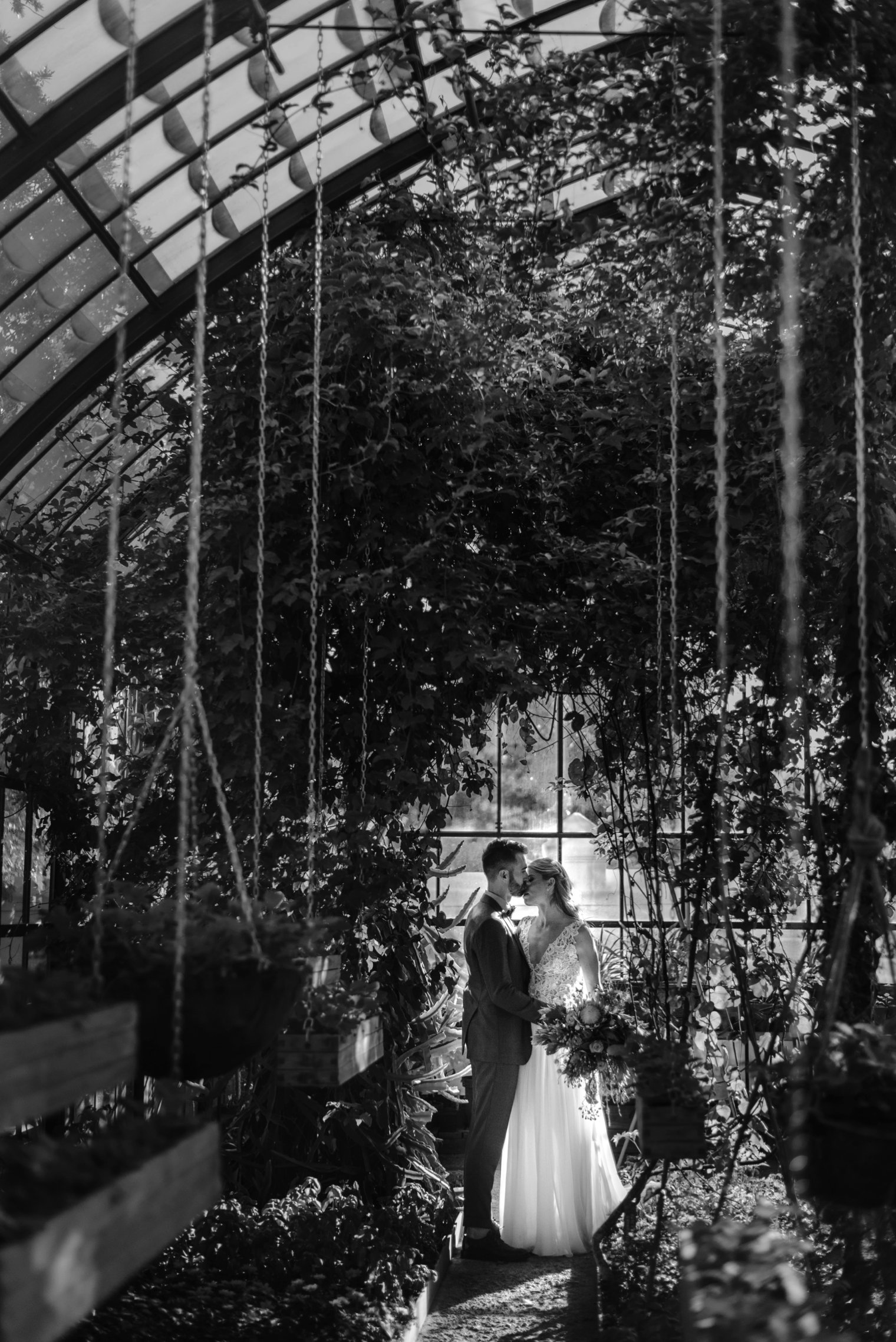 unique wedding photo at babylonstoren