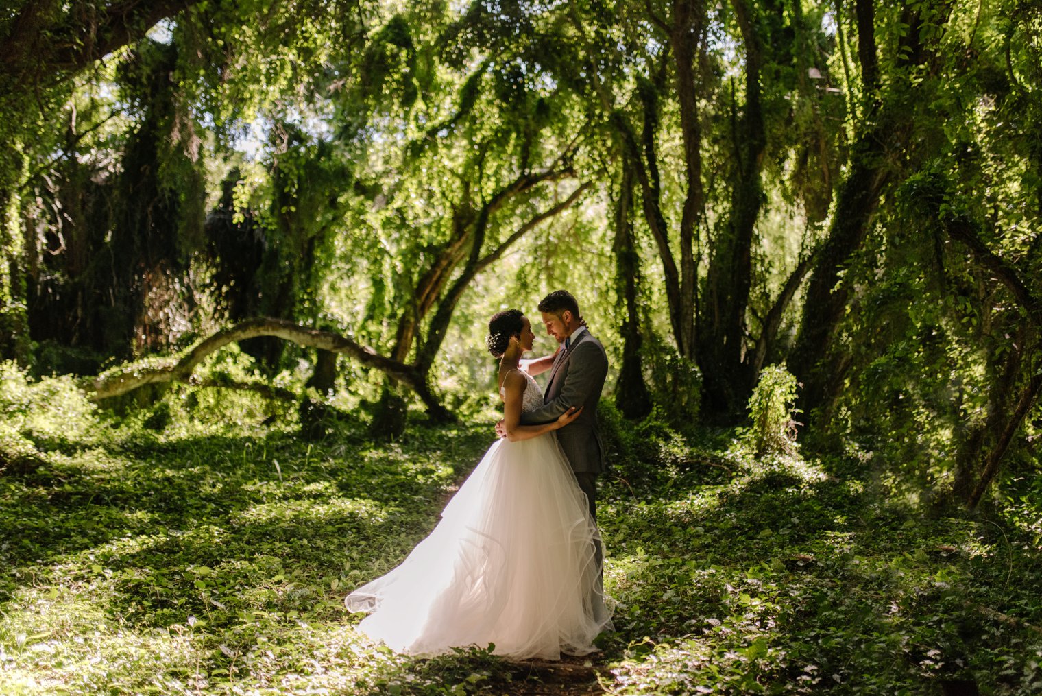 unique wedding photos at honolua bay forest on maui