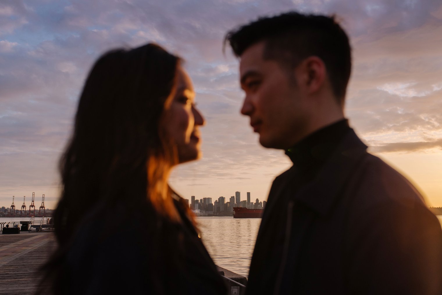 north vancouver pier engagement photos