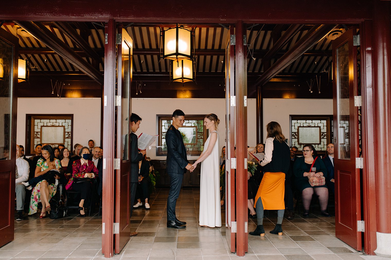indoor wedding at sun yat-sen garden